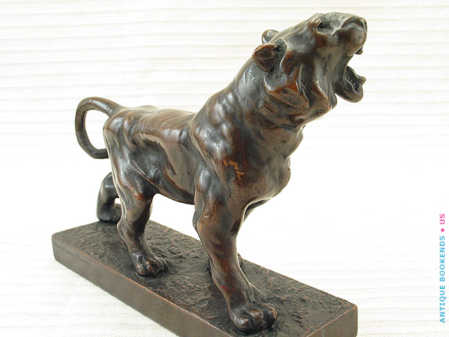 Roaring Tiger or Lioness, by Pompeian Bronze, statuette